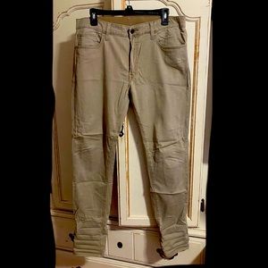 Men’s Uniqlo Skinny beige jogger/jeans Sz L 33-36 in.